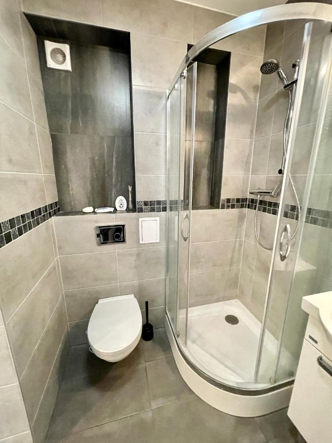Decor 2 Metro Fast Wifi 55'Tv Netflix Hbo Cozy Apartment Warsaw Exterior photo